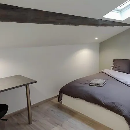 Apartment T5 Meuble 110 M2 Neuf Proche Centre Nimes