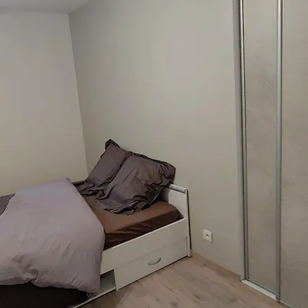 Apartment T5 Meuble 110 M2 Neuf Proche Centre