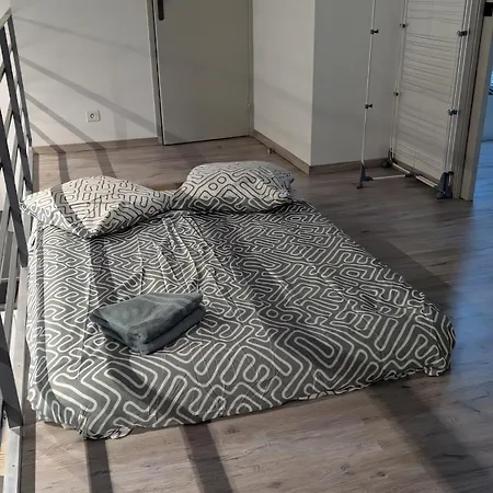 Daire T5 Meuble 110 M2 Neuf Proche Centre Nîmes