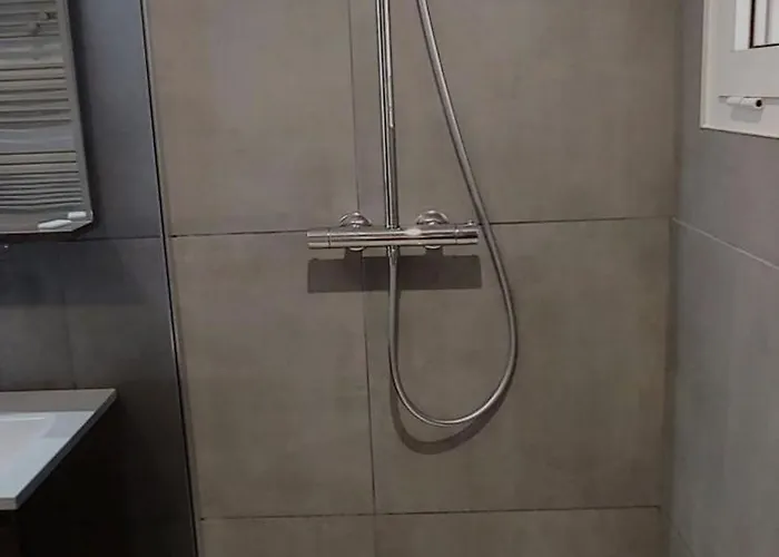 T5 Meuble 110 M2 Neuf Proche Centre