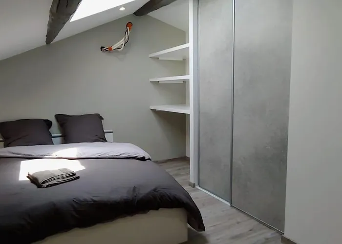 T5 Meuble 110 M2 Neuf Proche Centre Apartment