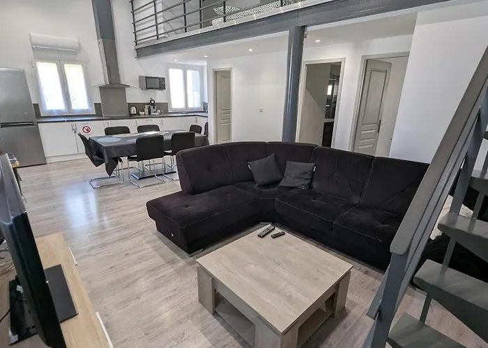 Lägenhet T5 Meuble 110 M2 Neuf Proche Centre